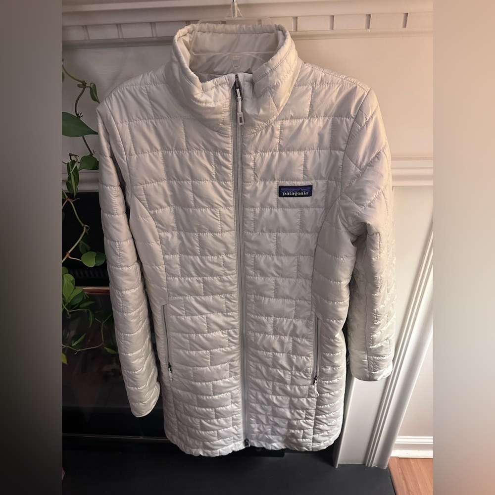 Patagonia Women's Nano Puff® Parka - Picture 2 of 5